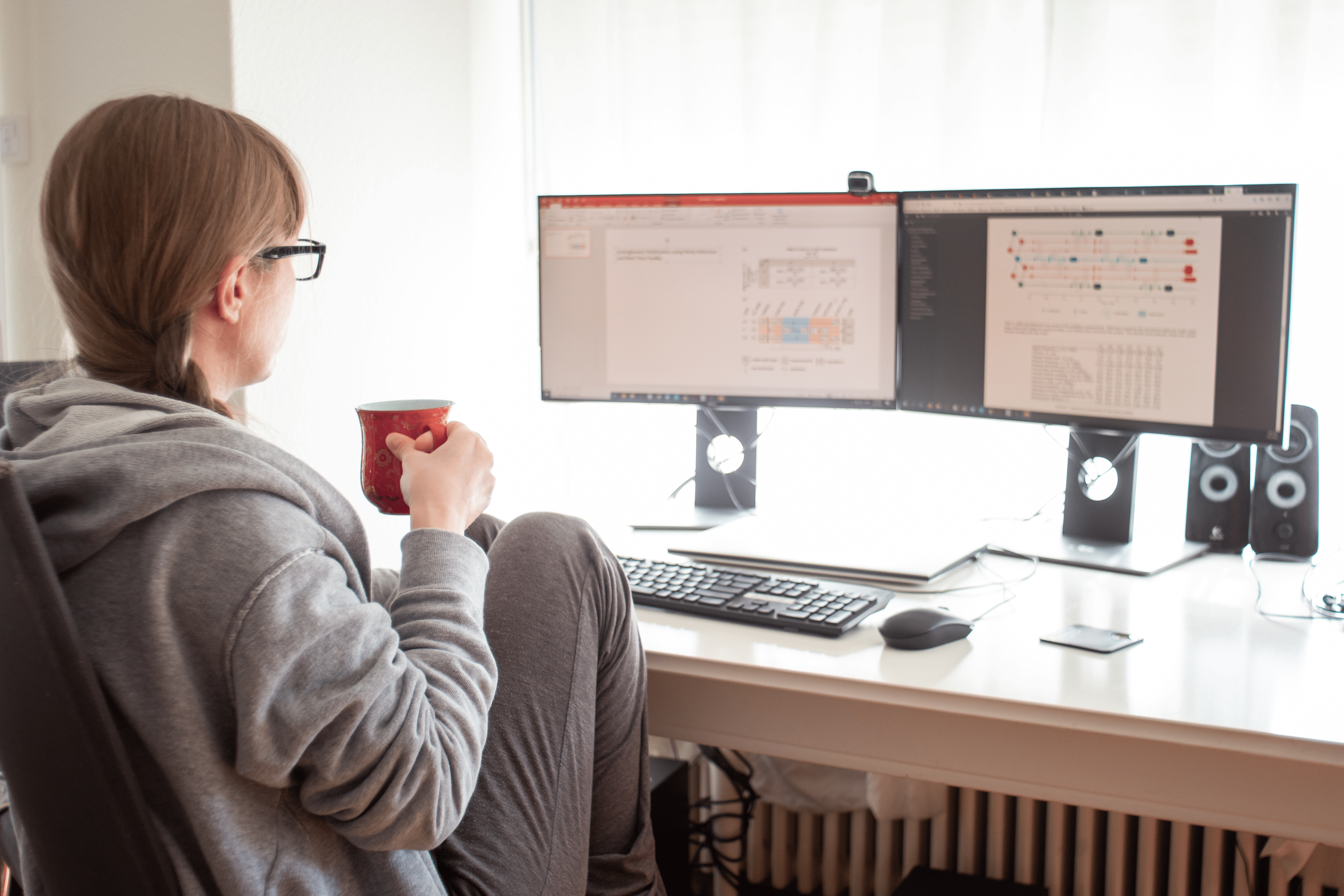 5 Reasons You Need a Multi-Monitor Set-Up